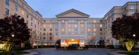 hotels near mohegan